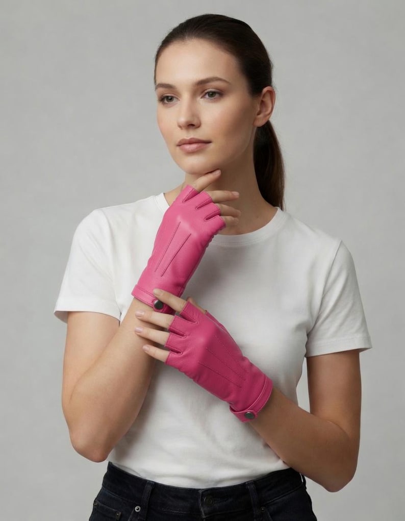 Women’s Fingerless Sheep Leather Gloves, Handmade Driving Gloves, Elegant Fashion Accessories