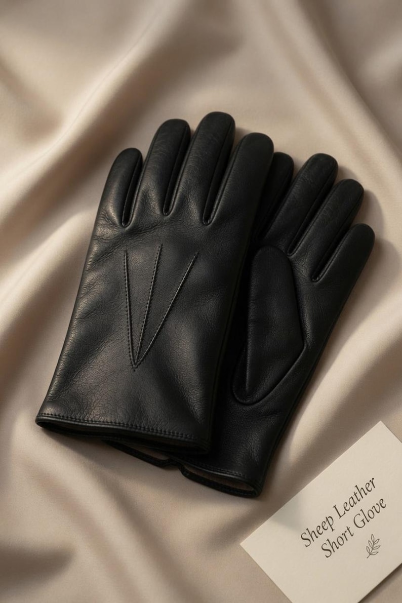 Handmade Sheep Leather Short Gloves, Genuine Sheepskin, Winter Dress Accessory